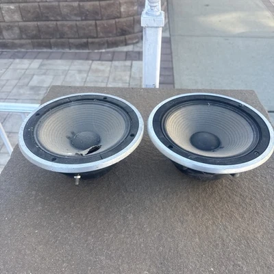 Par de altavoces JBL 2118H/2118J Foto 1 de 4