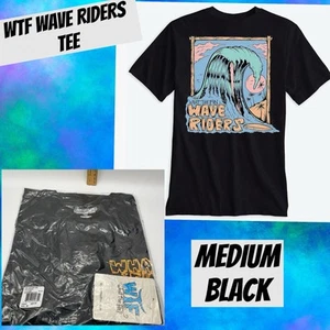 Camiseta What The Fin WTF Para Hombre MEDIANA NUEVA CON ETIQUETAS EE. UU. SURF PESCA PLAYA CAMISETA NEGRA ATL - Imagen 1 de 8