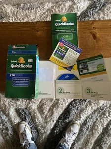 Intuit Quickbooks Pro 2008 For Windows Full retail US Version Lifetime License - Picture 1 of 6