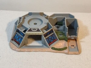 Juego de batalla militar vintage Micro Machines Strato-Fortress incompleto 1993 - Imagen 1 de 10