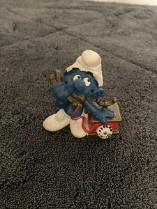 Vintage Smurf Figure On Phone D8 - Picture 1 of 2