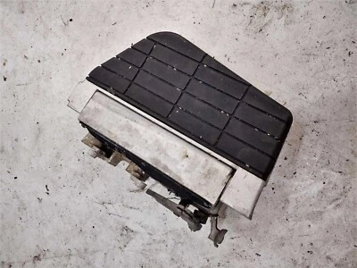 Escalón trasero pasajero derecho Honda Goldwing GL 1500 1990-1995 OEM 50730-MT8-770 Foto 1 de 4