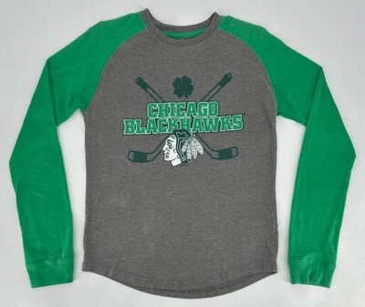 Chicago Blackhawks T-Shirt Mens Small Lucky Green Raglan NHL Hockey Clover Tee - Image 1 of 4