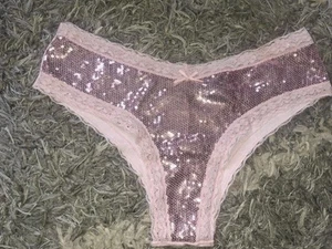 Mutandine sfacciate Vs molto sexy 2012 pizzo orlo paillettes bling NUOVE rosa medio - Foto 1 di 3