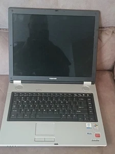 NON-WORKING toshiba Laptop/ For Parts Only Or Repair - Bild 1 von 5