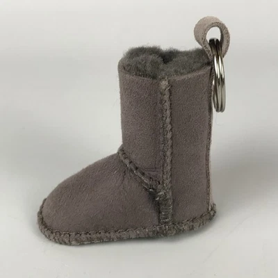 UGG Austrailia Mini Bota Llavero Llavero - Clásico Alto Marrón Gamuza Foto 1 de 4
