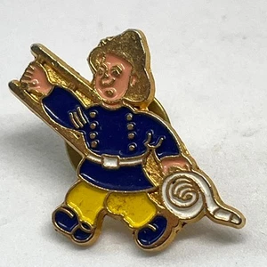 Fireman Ladder Hose Rescue Enamel Pin Badge Uniform Hat Firefighter Life Saving - Picture 1 of 2