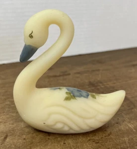 Fenton handbemalte Satin Pudding Schwan bemalte Figur von Paula Palmer - Bild 1 von 11