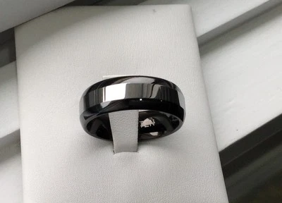 ANILLO ALIANZA HOMBRE CARBURO DE TUNGSTENO TONO NEGRO/PLATEADO 8 MM TALLA 6-15 Foto 1 de 2