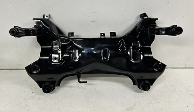 2015-2016 Hyundai Sonata 2.4 NÃO híbrido suspensão dianteira crossmember subquadro - Imagem 1 de 4