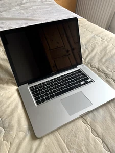 Apple MacBook Pro 15 Inch Model A1286 Good Screen, SPARES / REPAIRS - - Picture 1 of 6