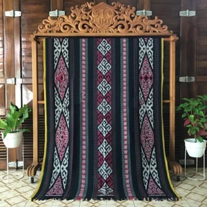 Hand Woven Blanket Kalimantan Songket Motif Ethnic Indonesian Culture - Black - Picture 1 of 4
