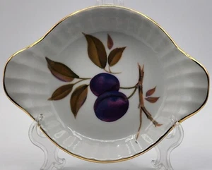 Royal Worcester Evesham 7” Gold Trim Round Eared Sculpted Swirl Egg Dish Plums - Picture 1 of 6