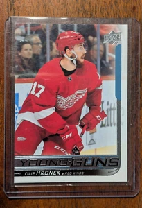 2018-19 Upper Deck - Young Guns #214 Filip Hronek (RC) - Picture 1 of 2