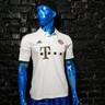 2013-14 Bayern Munich Away Shirt L Z25686