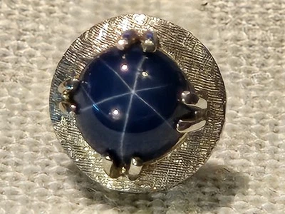 Pin de corbata de zafiro estrella de oro blanco de 14k Foto 1 de 4