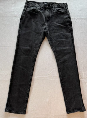 GAP Athletic Straight Leg Mid Rise Stretch Black Denim Jeans Men's 33x32 (30) - Image 1 of 4