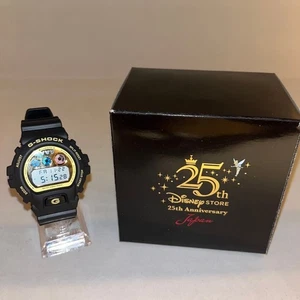 Modelo G Shock Digital/Disney Store 25 Aniversario Dw-6900Fs - Imagen 1 de 12