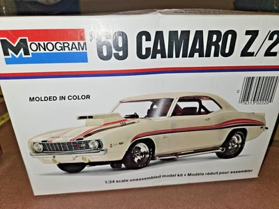 Camaro Z28 1969 caja abierta y piezas faltantes de azul pintado Foto 1 de 4