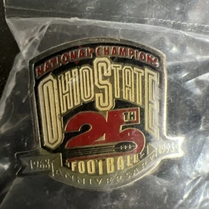 Vintage Ohio State Buckeyes 1968 National Champions NCAA Football Pin 1993 25 Jahre - Bild 1 von 3