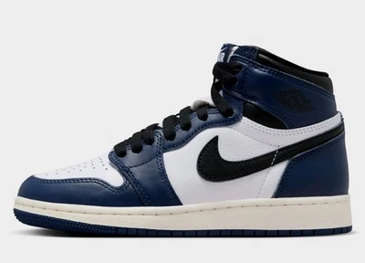 AIR JORDAN 1 RETRO ALTO OG GS FD1437 401 MEDIANOCHE AZUL MARINO/NEGRO-BLANCO-VELA 6 JÓVENES  Foto 1 de 4