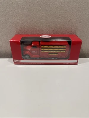 Motor City Classics Coca-Cola Coke 1937 Bottle Truck 1:87 Diecast Truck D4 - Image 1 of 2
