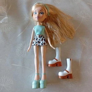 Vintage Bratz  1st Edition CLOE Doll MGA 2001 # 25 - Picture 1 of 2