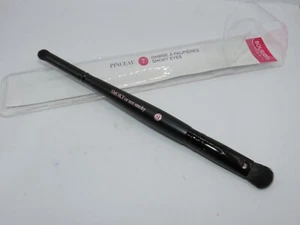 BOURJOIS DOUBLE ENDED SMOKEY EYES EYESHADOW BRUSH - 7 SMOKEY OR NOT SMOKEY - Picture 1 of 7