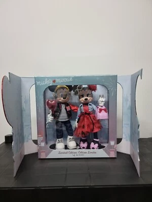 Disney Mickey und Minnie Limited Edition 2022 Puppenset Valentinstag, Neu - Bild 1 von 4