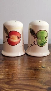Vintage Artist Touch Apples Salt & Pepper Shakers Red & Green Apple - Picture 1 of 4