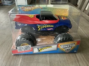 HOT WHEELS MONSTER JAM 2012 ( Superman ) Die Cast - Picture 1 of 1