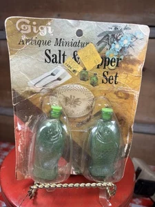 Vintage Miniatur Flaschen Sun Catcher’s Gigi Salz & Pfeffer grün Glas Fisch - Bild 1 von 5