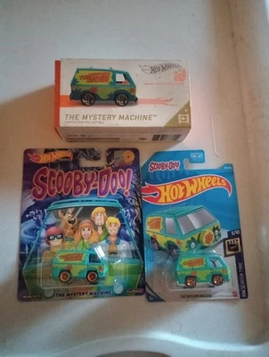 2019 Hot Wheels Retro Scooby Doo Mystery Machine 1/64 Diecast Car REAL RIDERS - Image 1 of 4