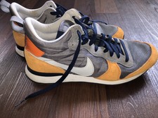nike air vortex vs internationalist