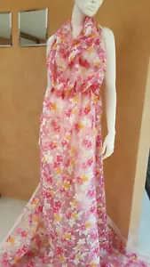 Tela de diseñador Valentino exclusiva de alta costura suiza. 2 metros. - Imagen 1 de 5