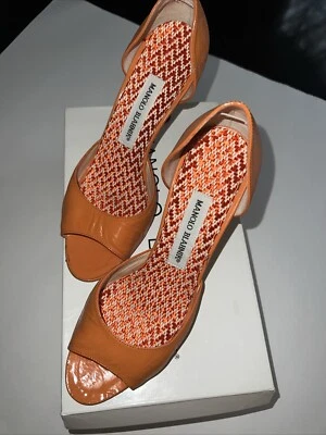 Manolo Blahnik, Size 37 (Size 7) Orange patent 90m - Image 1 of 3