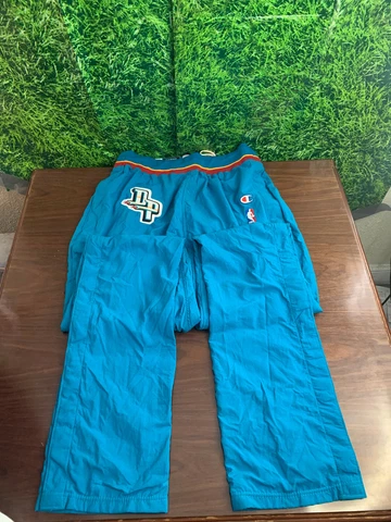 1996-1997 Detroit Pistons Basketball Issued Warm Up Pants Champion Size 38+2 Cover