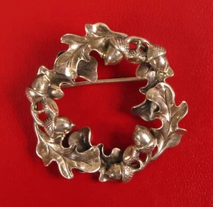 FABULOUS VINTAGE BEAU STERLING SILVER OAK LEAVES AND ACORNS AUTUMN BROOCH PIN ! - Picture 1 of 2