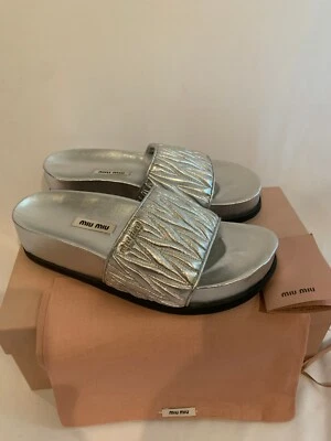 Sandalias Miu Miu Calzature Donna Matelasse Plateadas NUEVAS Talla 37 (US 7)  Foto 1 de 4