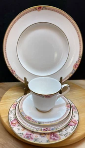 China de hueso fino Royal Doulton Darjeeling 5 piezas ajuste de lugar - Excelente - Imagen 1 de 19