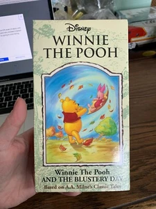 Winnie the Pooh and the Blustery Day (VHS 1968) Storybook Classics, Disney ✔ - Picture 1 of 3