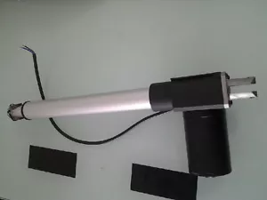 Attuatore lineare corsa 20 pollici (500 mm) 1056LBS 12V/24V DC 5000N - Foto 1 di 4