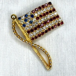 Spilla spilla strass bandiera patriottica americana rosso bianco blu tono oro USA - Foto 1 di 6