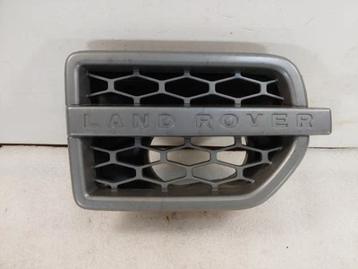 2010-2013 Land Rover LR4 OEM RH Front Fender Air Grille AH22-16A414-AAW - Image 1 of 4