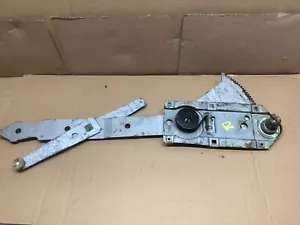 C3 Corvette 1969-1982 regulador de ventana manual derecho lado del pasajero limpio OEM - Imagen 1 de 3