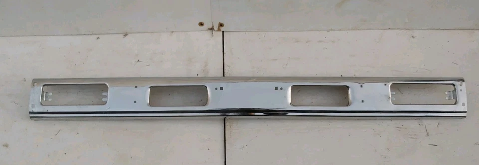 NOVO DATSUN NISSAN 720 PICK UP UTE MODELO 1984 85 PARA-CHOQUE DIANTEIRO CROMADO  - Imagem 1 de 3