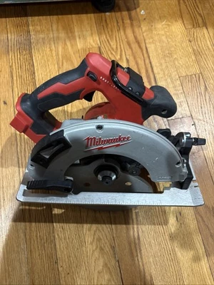 Used Milwaukee 2631-20 M18 18V Brushless 7-1/4 in. Circular Saw OEM 1298 - Image 1 of 3
