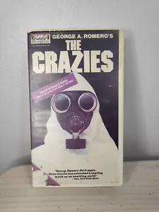 The Crazies VHS George Romero Vista Home Video 1985 Hardshell - Foto 1 di 9