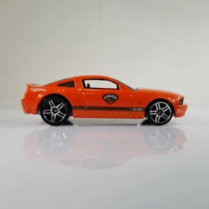 Hot Wheels 2005 Ford Mustang GT orange 2005 Callaway Golf Promo lose - Bild 1 von 12