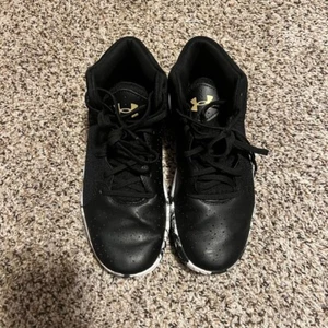 Under Armour Basketball Shoes High Top Performance Black Gold Mens 8.5 - Picture 1 of 6